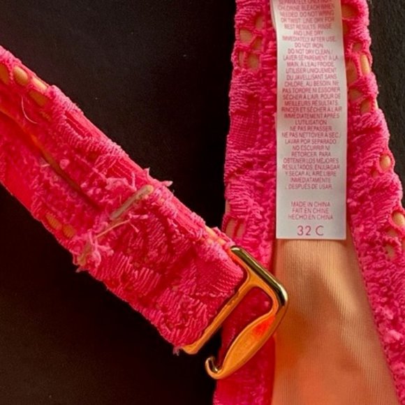 VICTORIA’S SECRET LACY BIKINI SET  32C Top, Small Cheekini Bottom   CORAL PINK - Picture 6 of 13